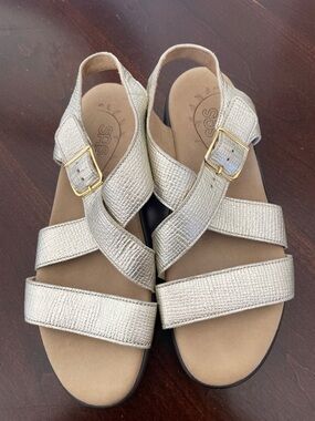San Antonio Shoemakers -SAS Metallic Gold Leather Comfort Sandals TriPad Comfort
